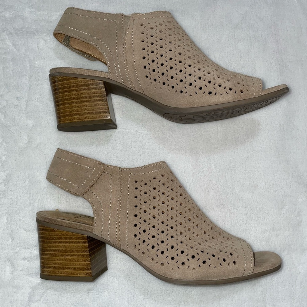 NWOT Sz 9 Taupe Beige Tan Velcro Low Heel Mule Clog Soft White Mountain Leather​